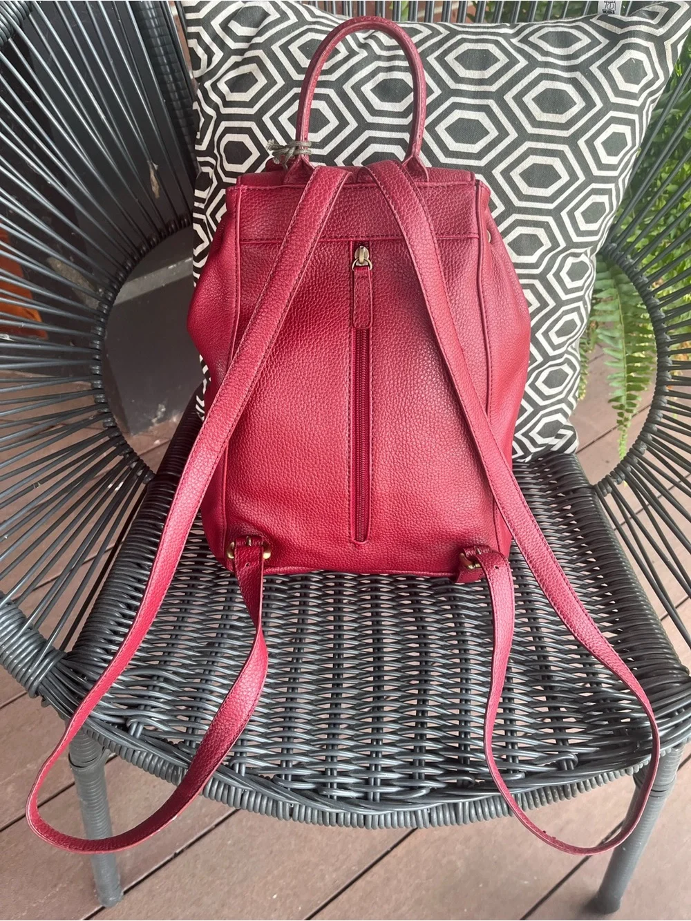 Liz Claiborne Vintage Red Pebbled Leather Drawstring Backpack Purse